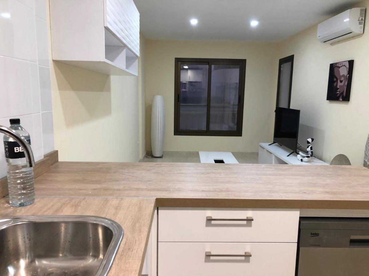 Moderno Apartamento En Primera Linea Paseo Maritimo Fuengirola Bagian luar foto