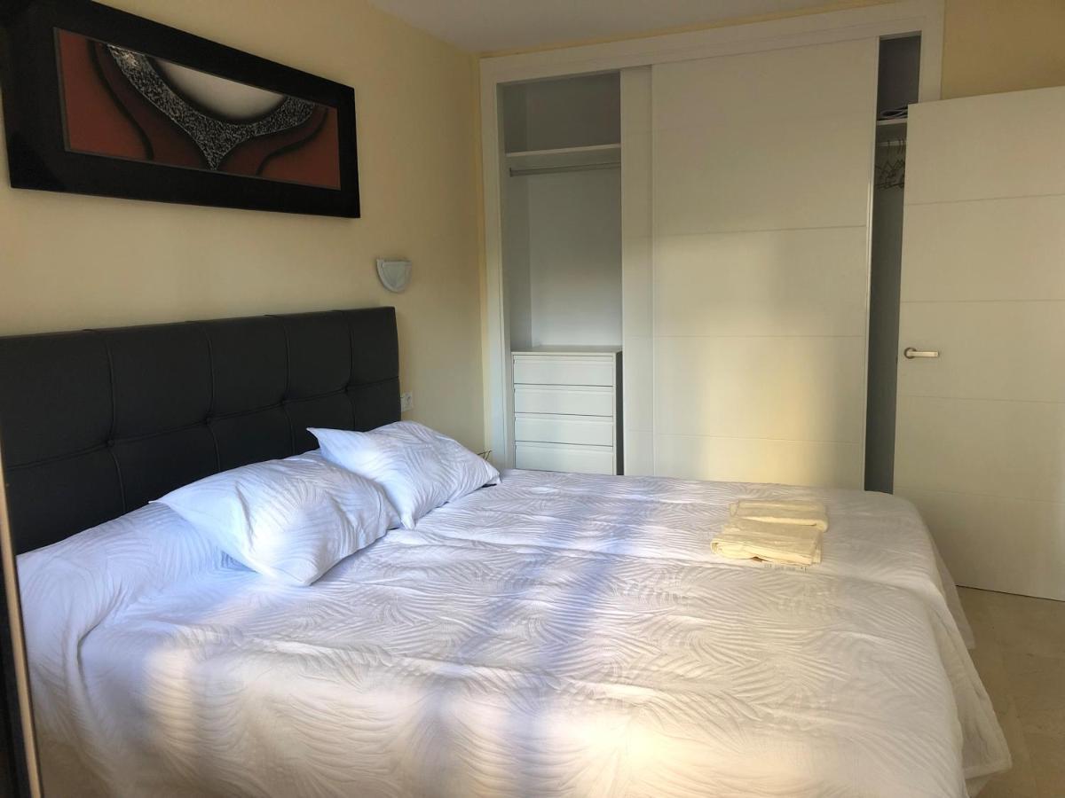 Moderno Apartamento En Primera Linea Paseo Maritimo Fuengirola Bagian luar foto