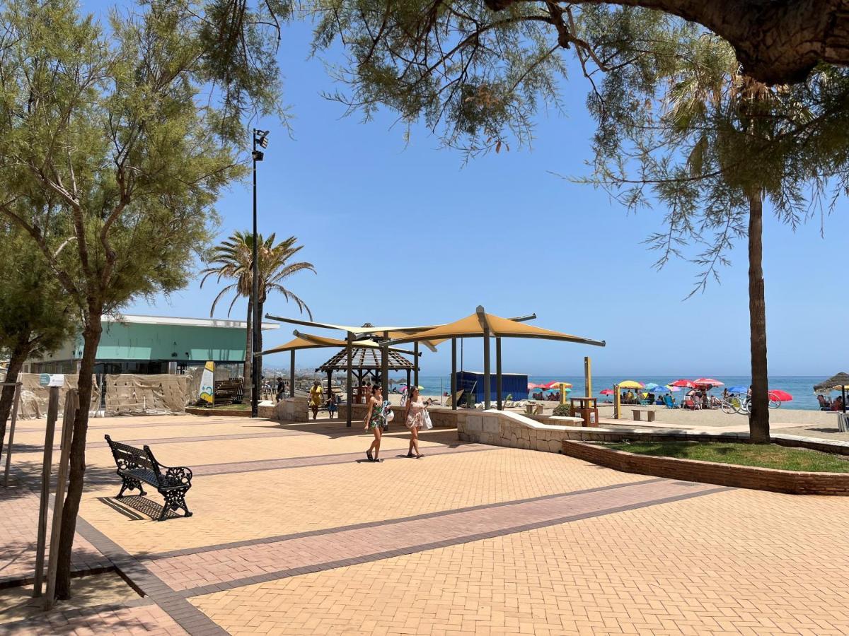 Moderno Apartamento En Primera Linea Paseo Maritimo Fuengirola Bagian luar foto